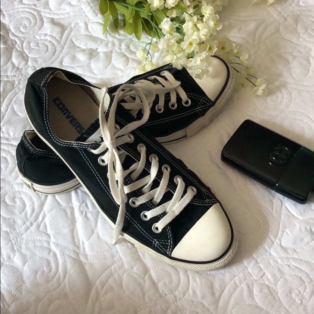 Men’s All Star Converse • Black with white toe tip